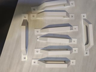 Tiradores de madera y metal