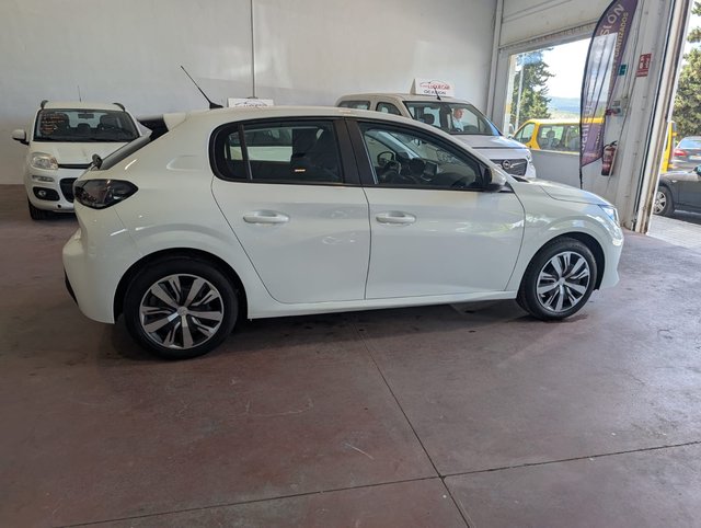 Peugeot 208 2020