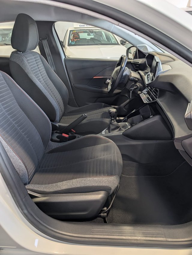 Peugeot 208 2020