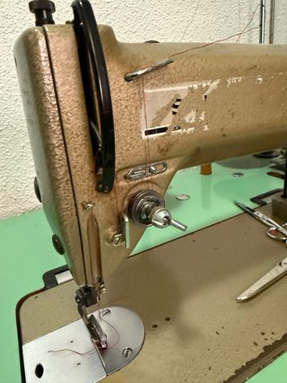 Máquina de coser industrial