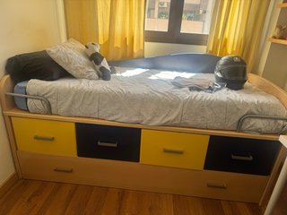 Letto a castello con cassetti e materassi