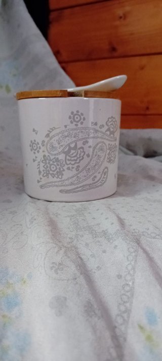 Zuccheriera in ceramica con coperchio in legno