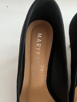 Zapatos de tacón Mary Paz negros talla 38.