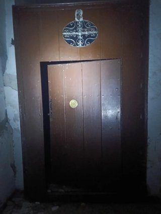 Puerta antigua de maderab. negosiable