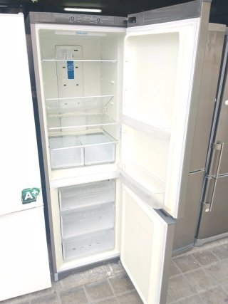 Nevera Indesit plateada