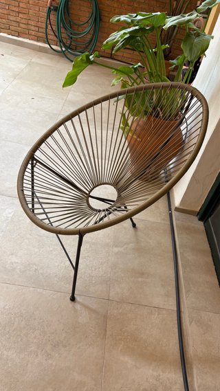 Silla Acapulco Beige y Negra Exterior