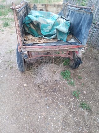 Remolque basculante para motocultor