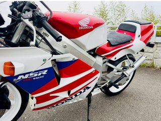 Honda NSR250R MC21 Roja y Blanca