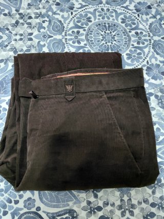 Pantalón chino marrón T42