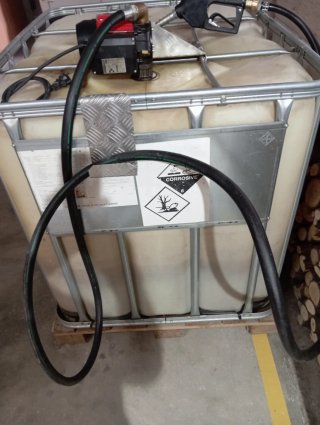 Depósito gasoil con bomba y pistola