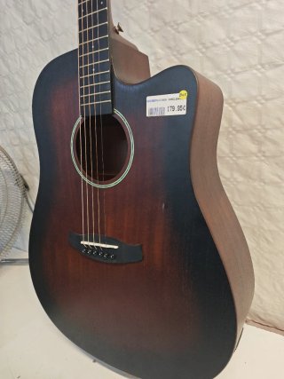 Guitarra Tanglewoods Crossroads