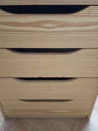 Cajoneras de madera color miel