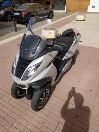 Peugeot metrópolis 400i