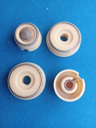 4 Botones Radio Antiguo Plata y Blanco