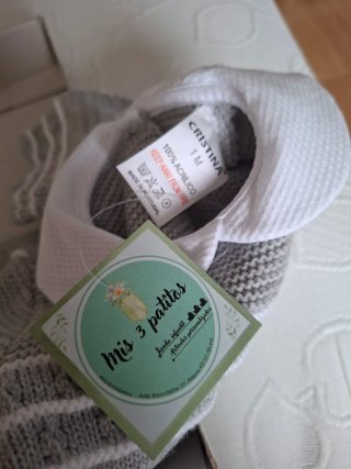 Conjunto bebé 1 mes gris y blanco