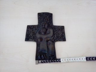 Crucifijo de hierro de alto relieve