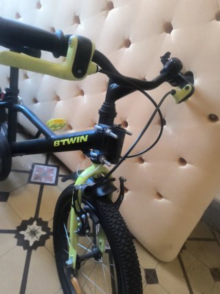 Bicicleta Infantil Btwin Negra y Verde