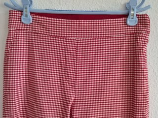 Pantalones de cuadros vichy rojos y blancos