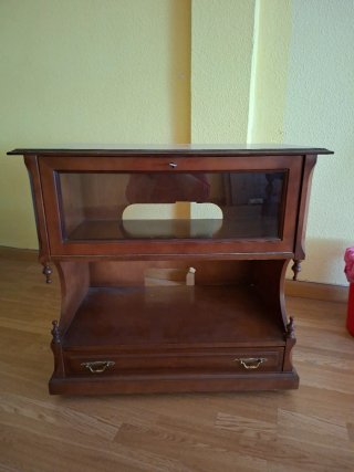 Regalo Mueble madera con vitrina y cajones