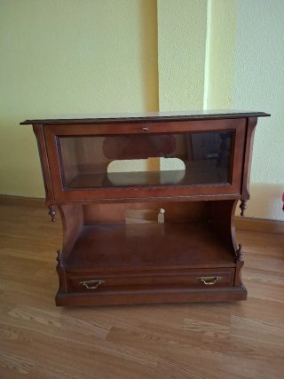 Regalo Mueble madera con vitrina y cajones