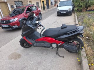 Yamaha TMAX 500 Inyección Negra/Roja
