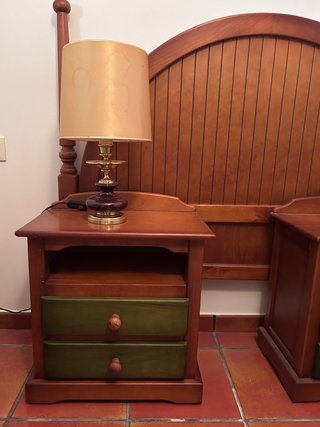 Conjunto de cómoda, mesitad y cabecero