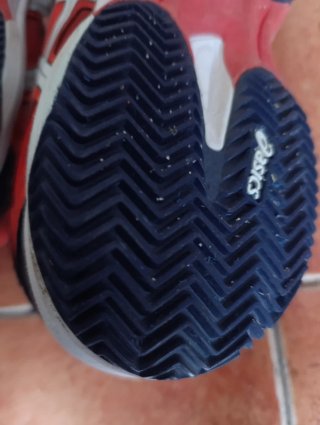 Zapatillas Pádel Asics Rojas y Blancas