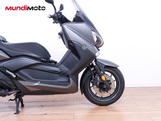 YAMAHA X-MAX 400
