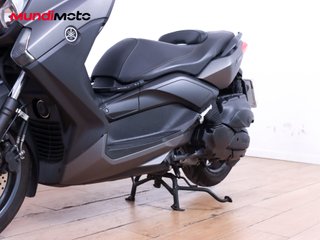 YAMAHA X-MAX 400