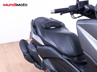 YAMAHA X-MAX 400