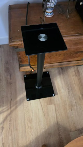 Soportes para altavoces de cristal negro
