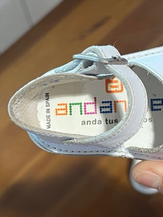 SANDALIAS NUEVAS ANDANINES PIEL TIPO MENORQUINAS