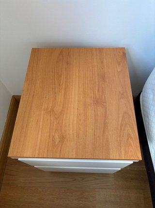 Mesita de noche blanca y madera 40x35