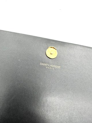 Bolso Saint Laurent Kate Negro Dorado
