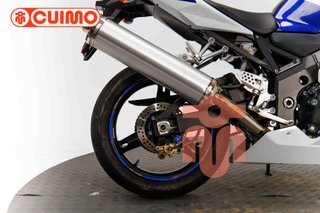 SUZUKI GSX R750
