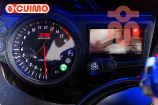 SUZUKI GSX R750
