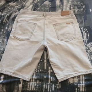 Bermuda vaquera Springfield beige Talla W38,