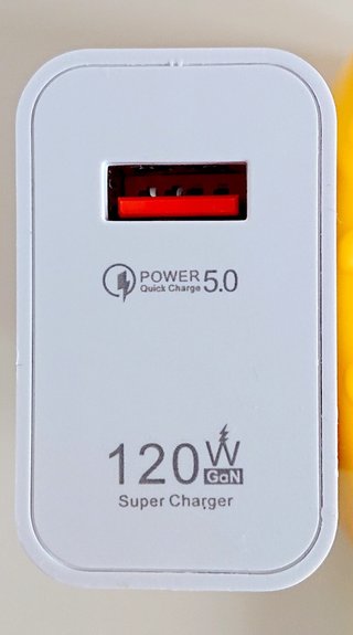 Caricabatterie smartphone USB "A" - 5V o 9V o 12V