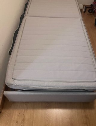 Cama/Reposapiés Vallentuna IKEA gris