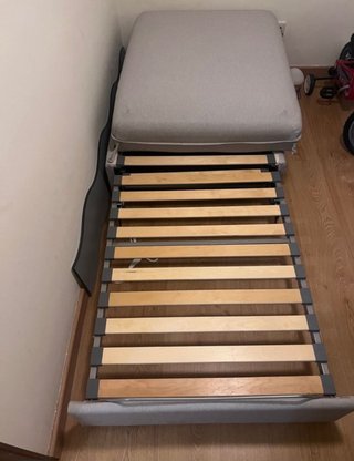 Cama/Reposapiés Vallentuna IKEA gris