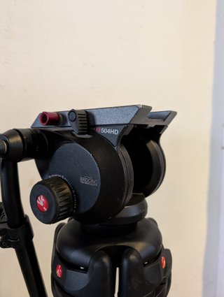 Trípode Manfrotto 504HD + 546B