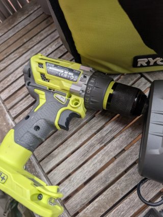 Taladro Percutor Inalámbrico Ryobi R18PD7