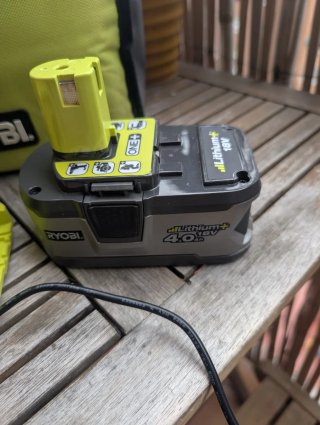 Taladro Percutor Inalámbrico Ryobi R18PD7