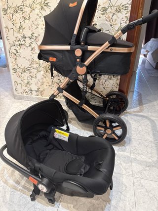 Carrito Bebé Negro y Dorado