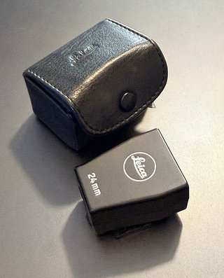 Mirino Leica 24mm nero per Elmarit Asph Mint A++