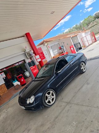 Mercedes-Benz  CLK 2004
