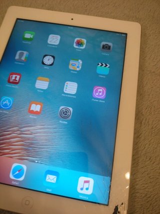 iPad A1396 blanco/aluminio pantalla rota