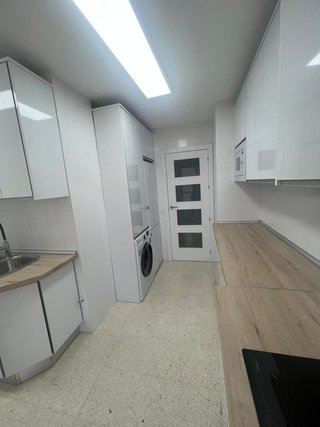 HABITACION PARA CHICA SE ALQUILA SOLO AÑO COMPLETO