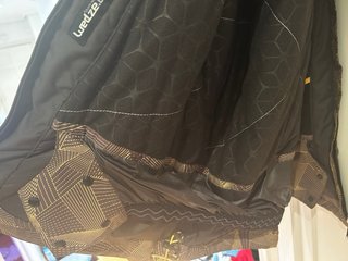 Chaqueta de esquí Wedze negra y dorada