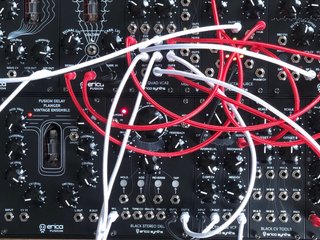 Sistema Modular Erica Synths 2x84hp Eurorack.